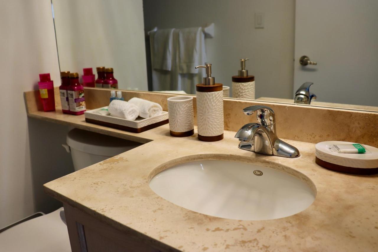 Apartment/2Bedrooms/2 Full Bathrooms/Free Parking Toronto Eksteriør bilde