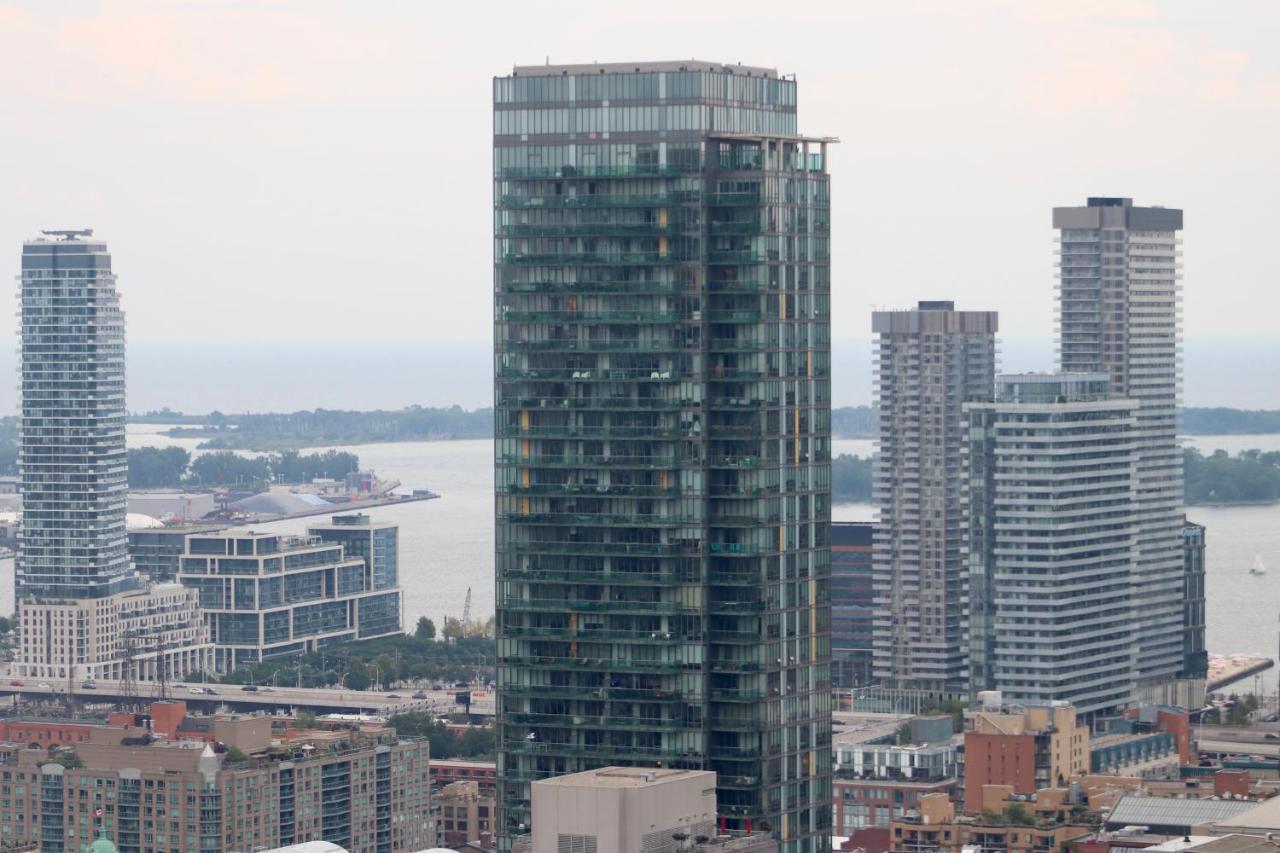 Apartment/2Bedrooms/2 Full Bathrooms/Free Parking Toronto Eksteriør bilde